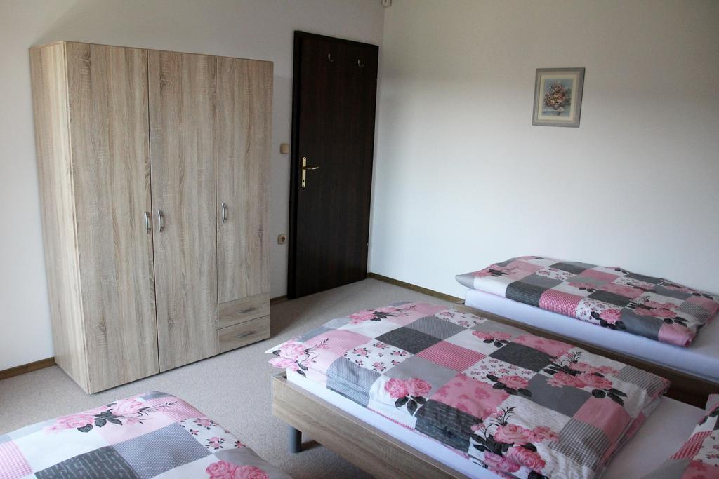 Lake House Apartment Medvode Exterior foto